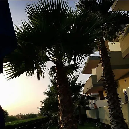 Jaho Hotel *